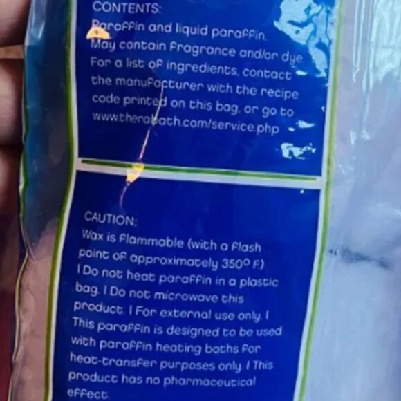 6lbs Therabath lavender scented paraffin wax, Revlon mittens & 18 plastic liners - Picture 4 of 7